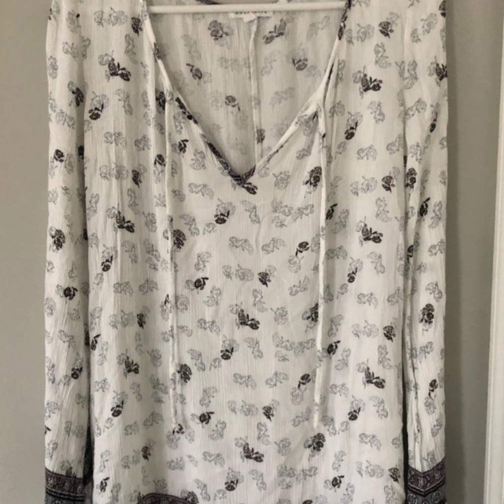 Socialite Boho Trend White Purple Blue Top Medium